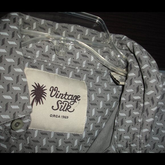 Vintage Silk Formal Short Sleeve Mens Shirt Medium - Picture 2 of 4